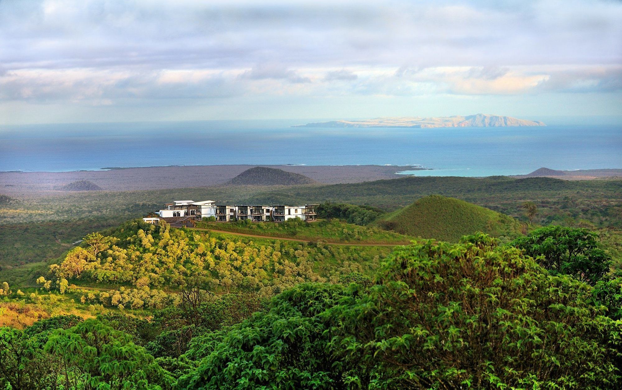 Pikaia Lodge Santa Cruz Island エクステリア 写真