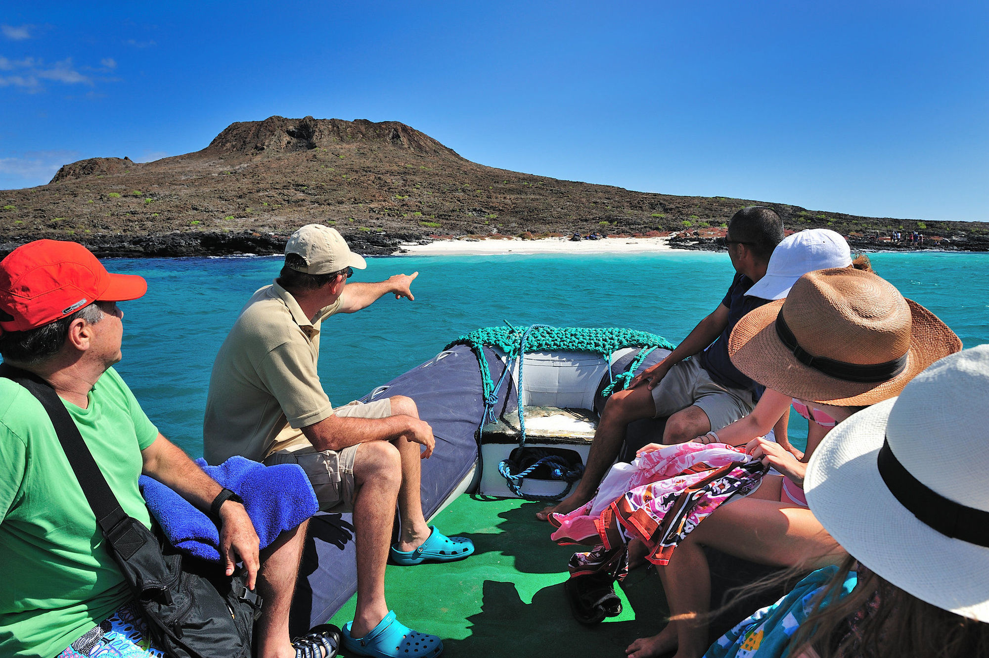 Pikaia Lodge Santa Cruz Island エクステリア 写真
