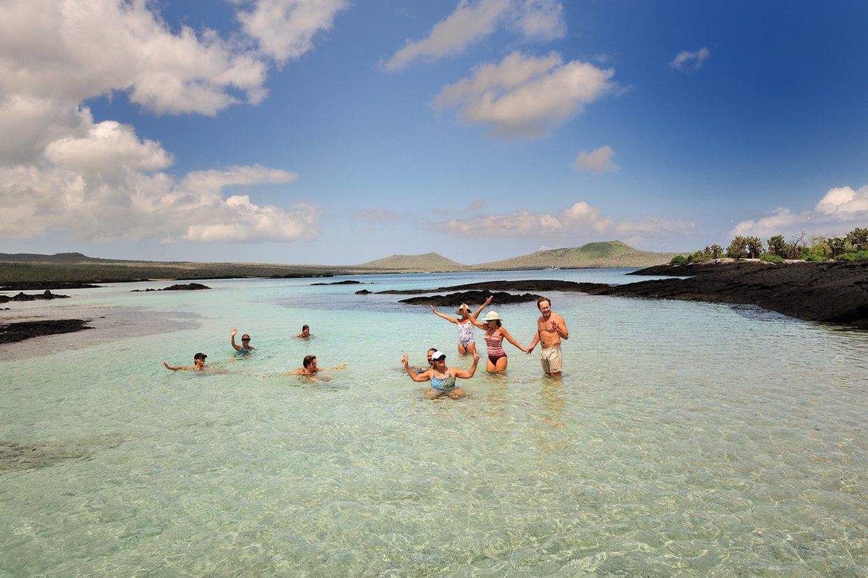 Pikaia Lodge Santa Cruz Island エクステリア 写真