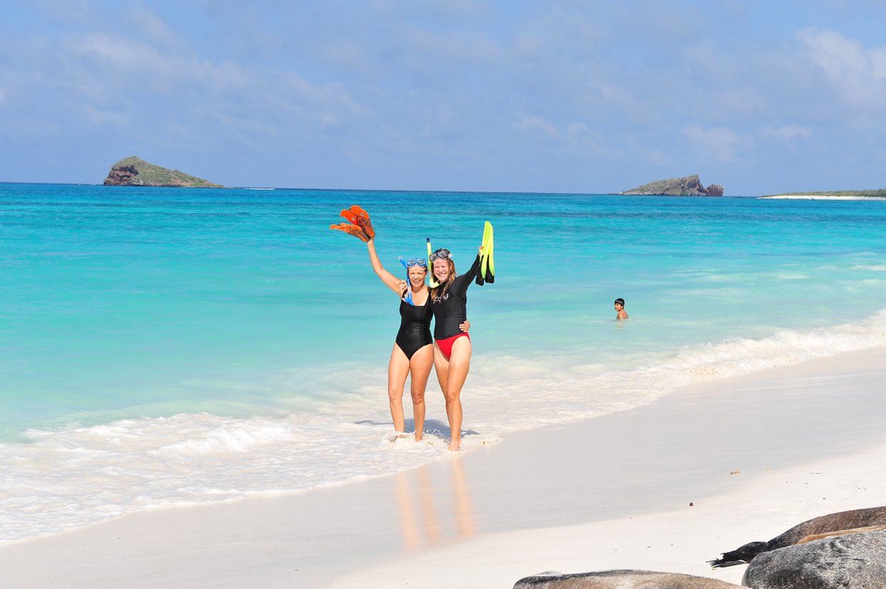 Pikaia Lodge Santa Cruz Island エクステリア 写真